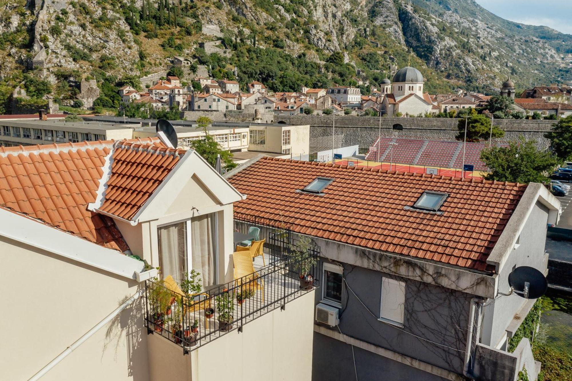 Kotor Central Point Exteriör bild