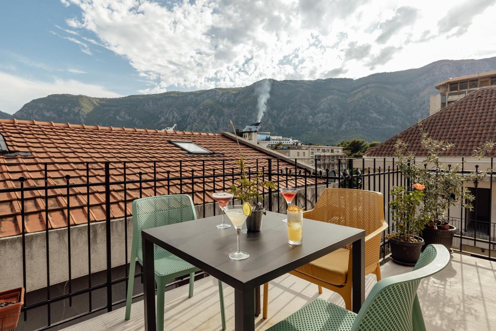 Kotor Central Point Exteriör bild
